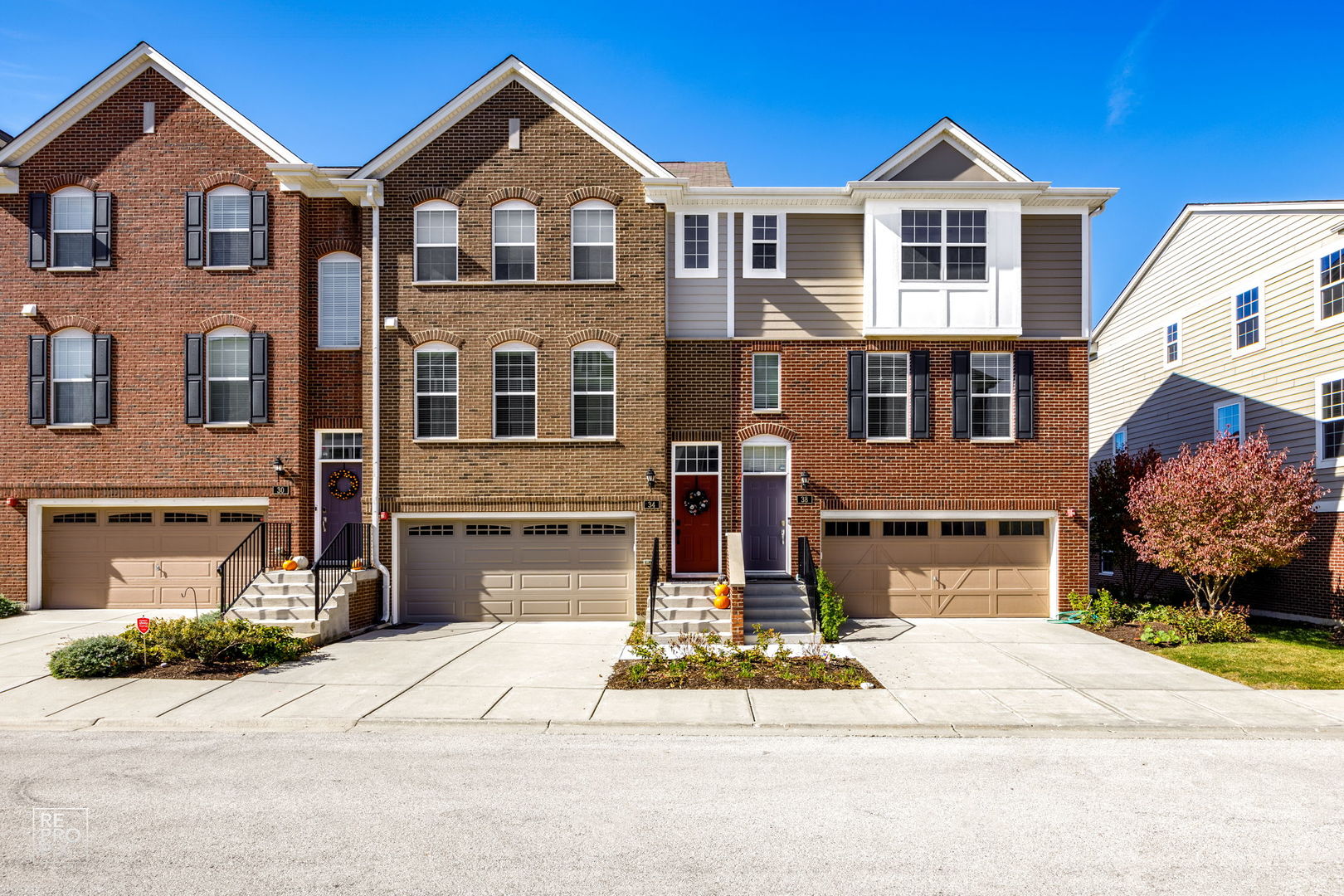 38 Marcel Lane, Schaumburg, IL 60194