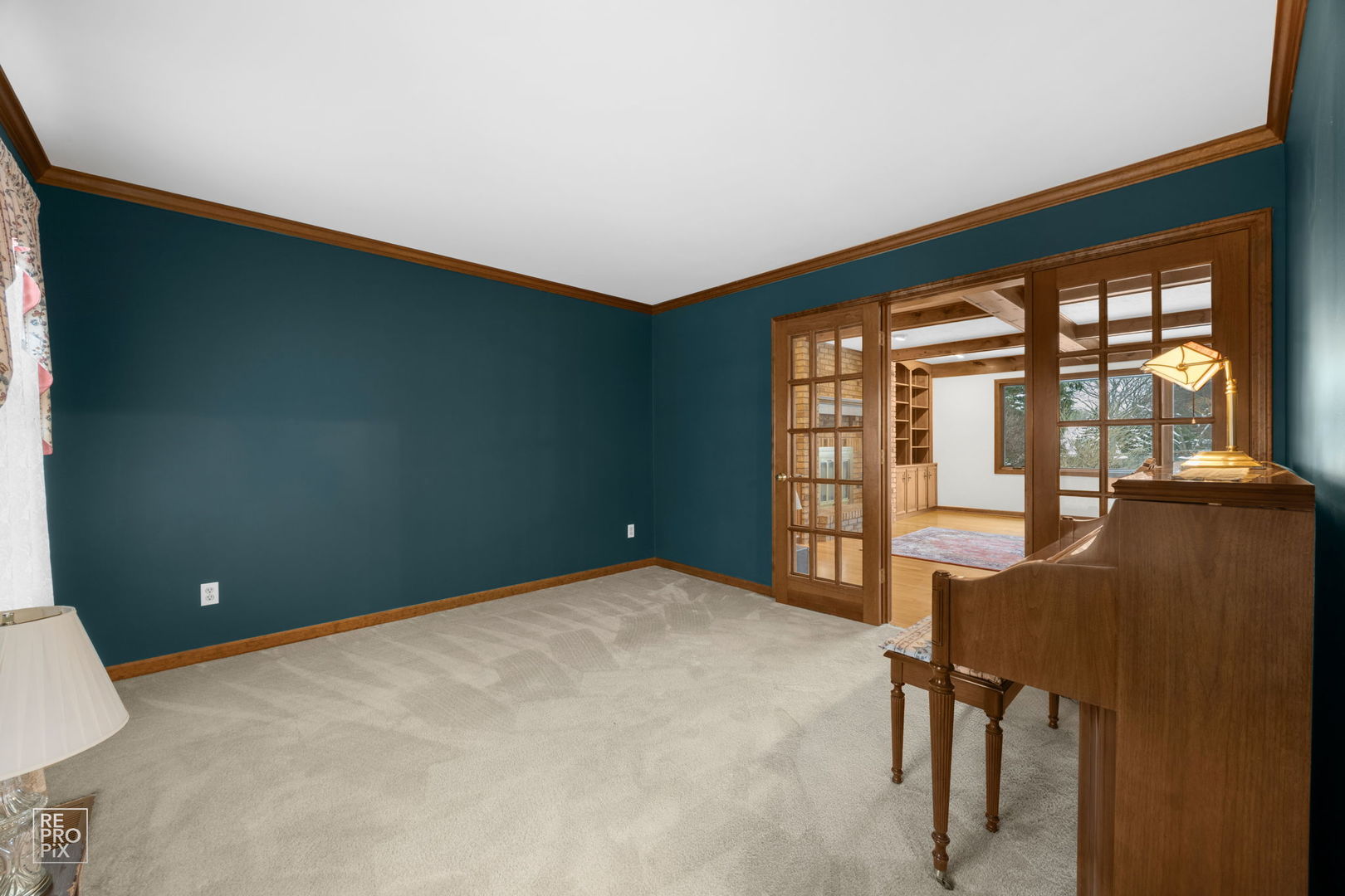 1160 Millview Drive, Batavia, IL 60510