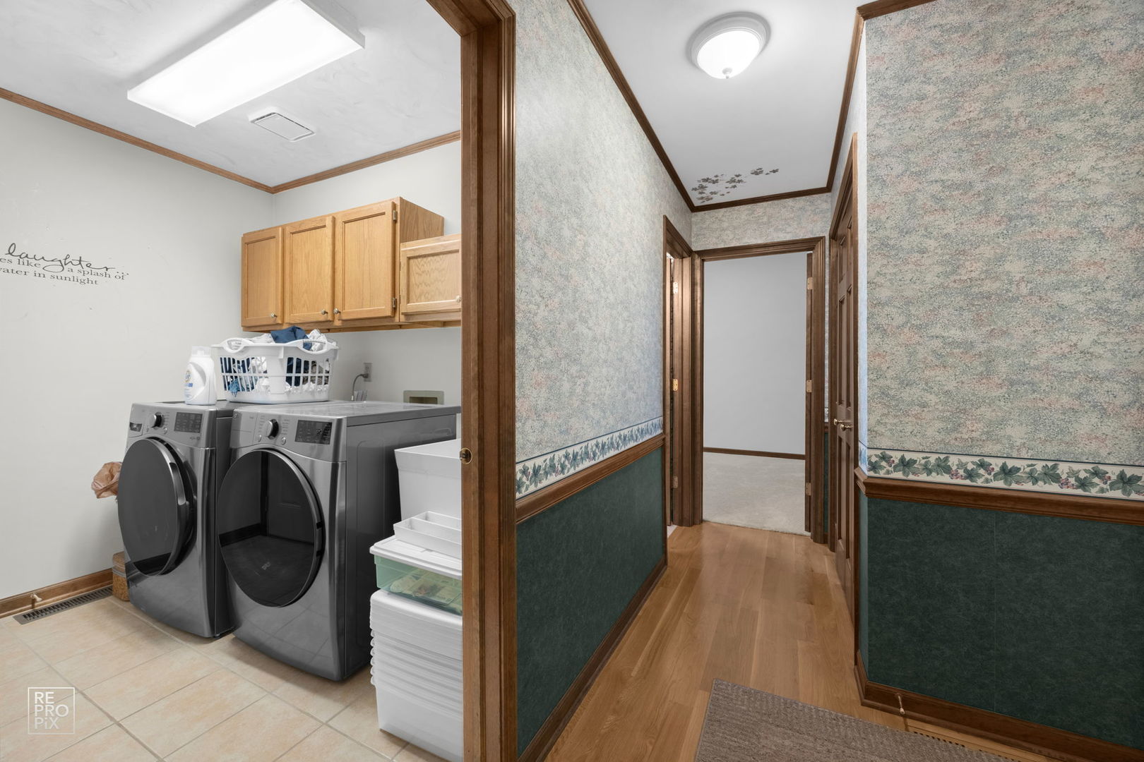 1160 Millview Drive, Batavia, IL 60510