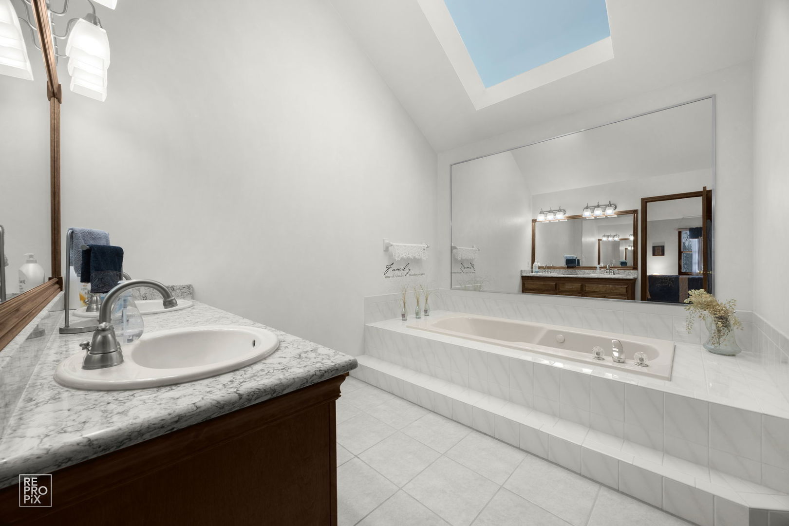 1160 Millview Drive, Batavia, IL 60510