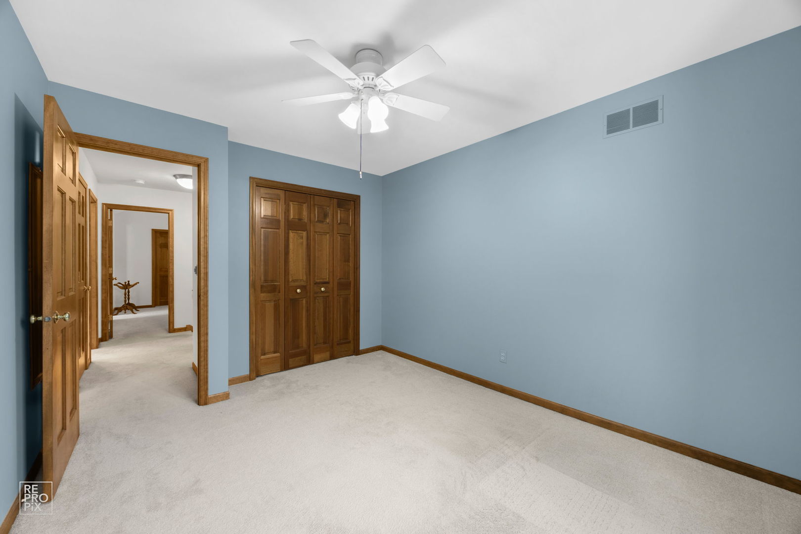 1160 Millview Drive, Batavia, IL 60510