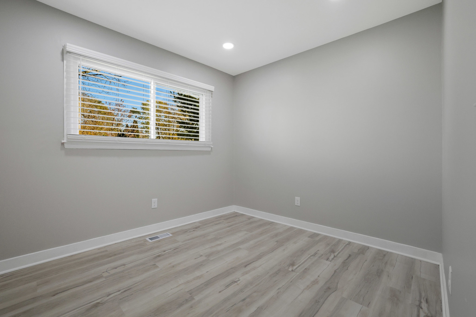 74 Paddock Street, Montgomery, IL 60538