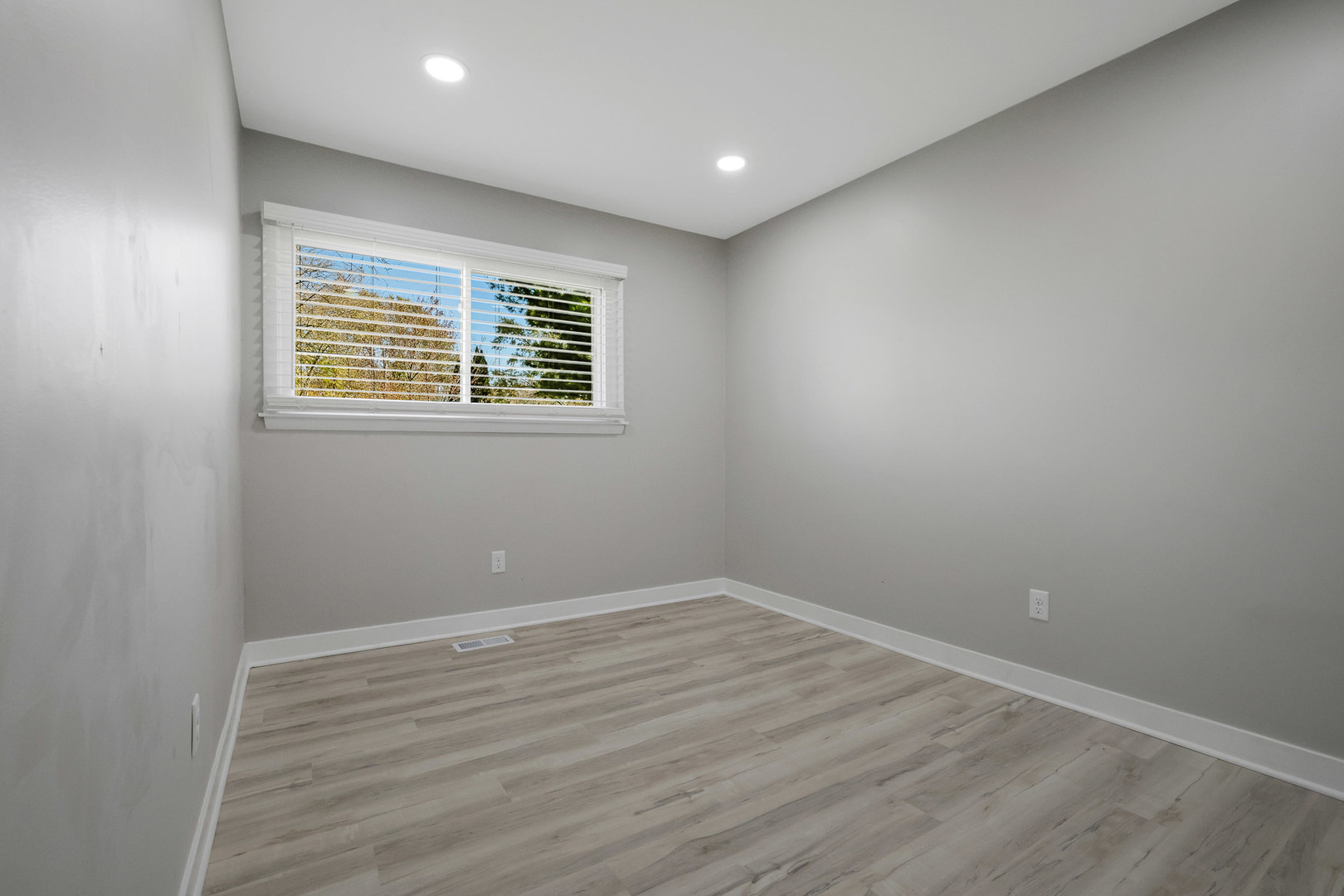 74 Paddock Street, Montgomery, IL 60538