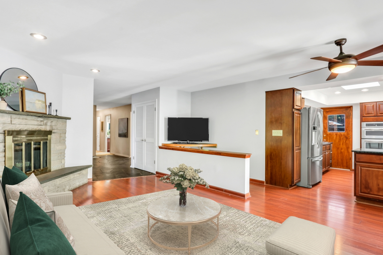 230 N Alleghany Road, Grayslake, IL 60030