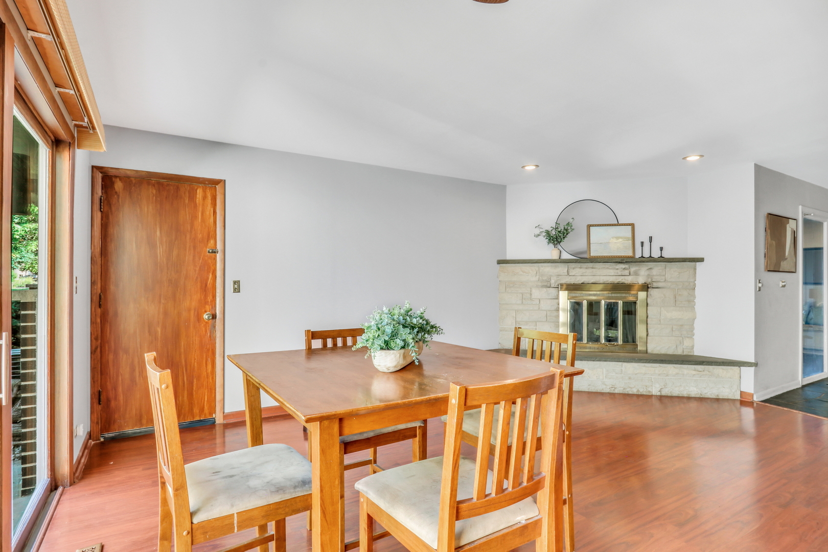 230 N Alleghany Road, Grayslake, IL 60030