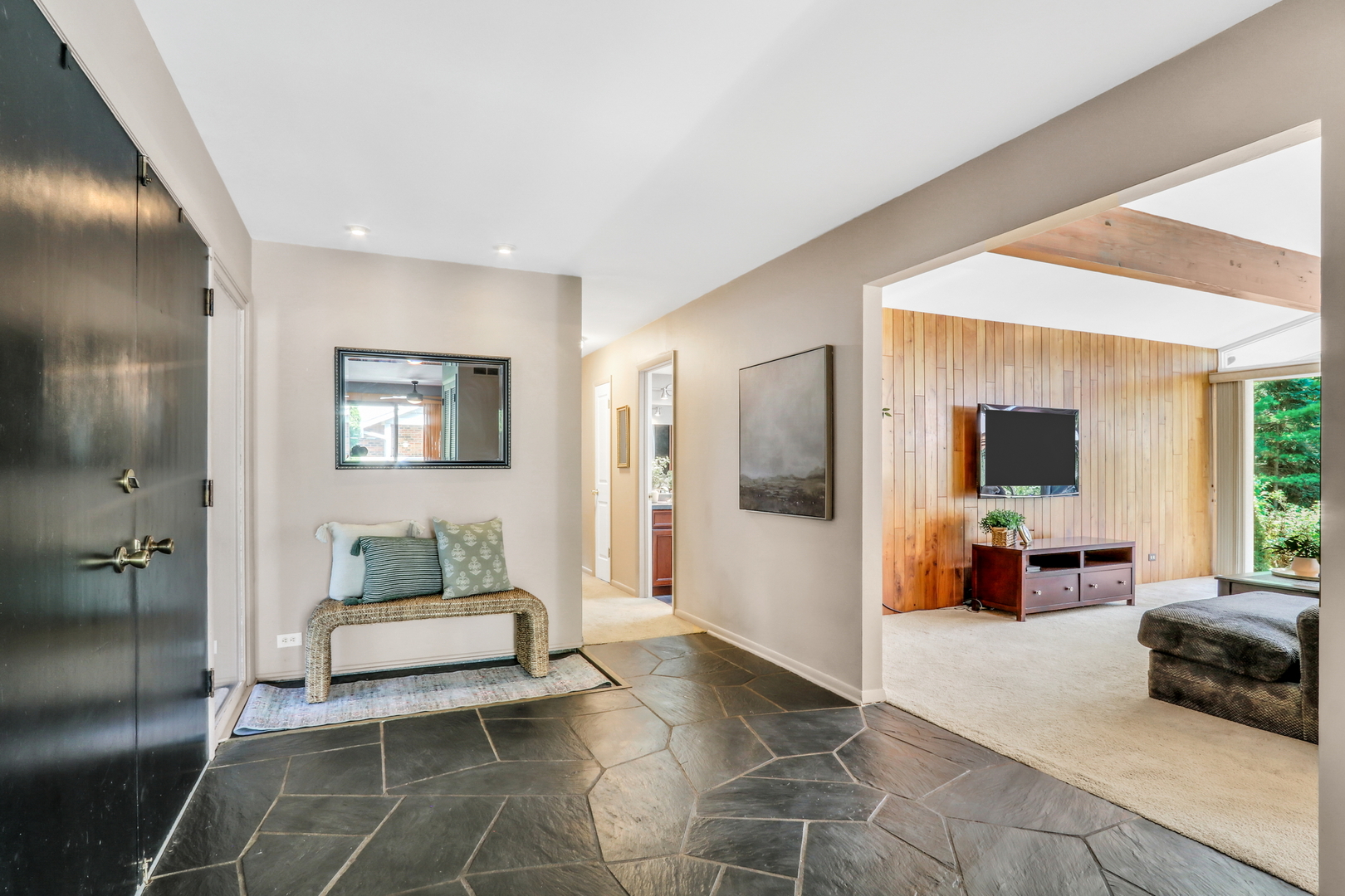 230 N Alleghany Road, Grayslake, IL 60030