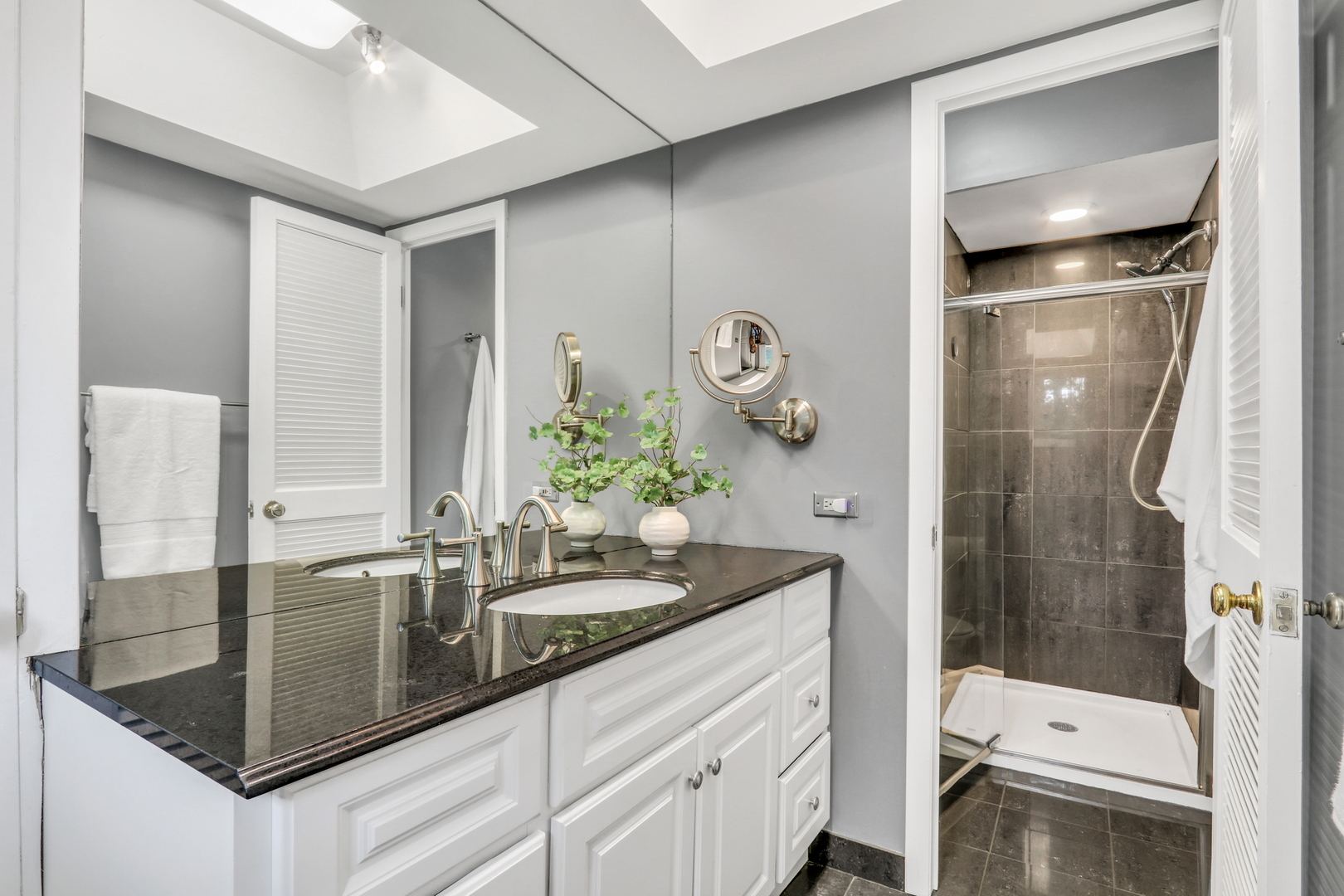 230 N Alleghany Road, Grayslake, IL 60030