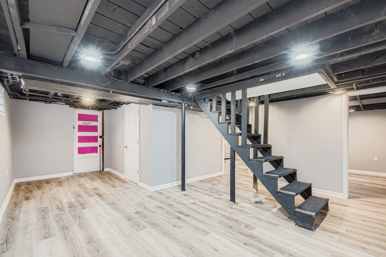 8841 S Utica Street, Evergreen Park, IL 60805