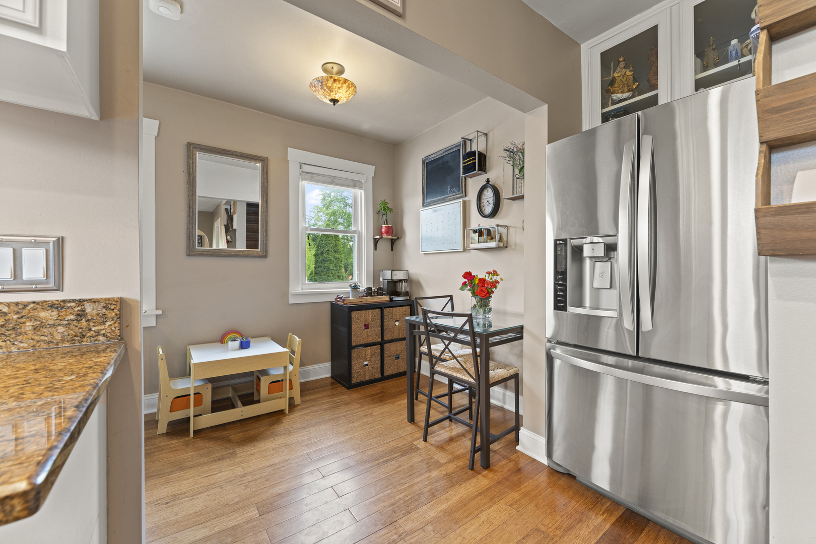 107 S Burton Place, Arlington Heights, IL 60005