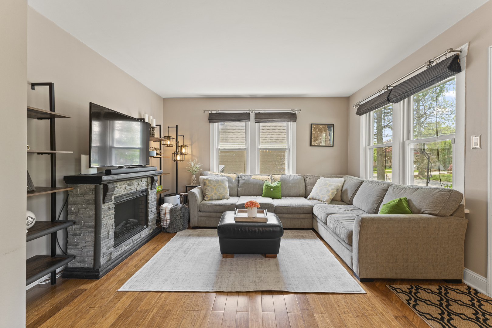 107 S Burton Place, Arlington Heights, IL 60005