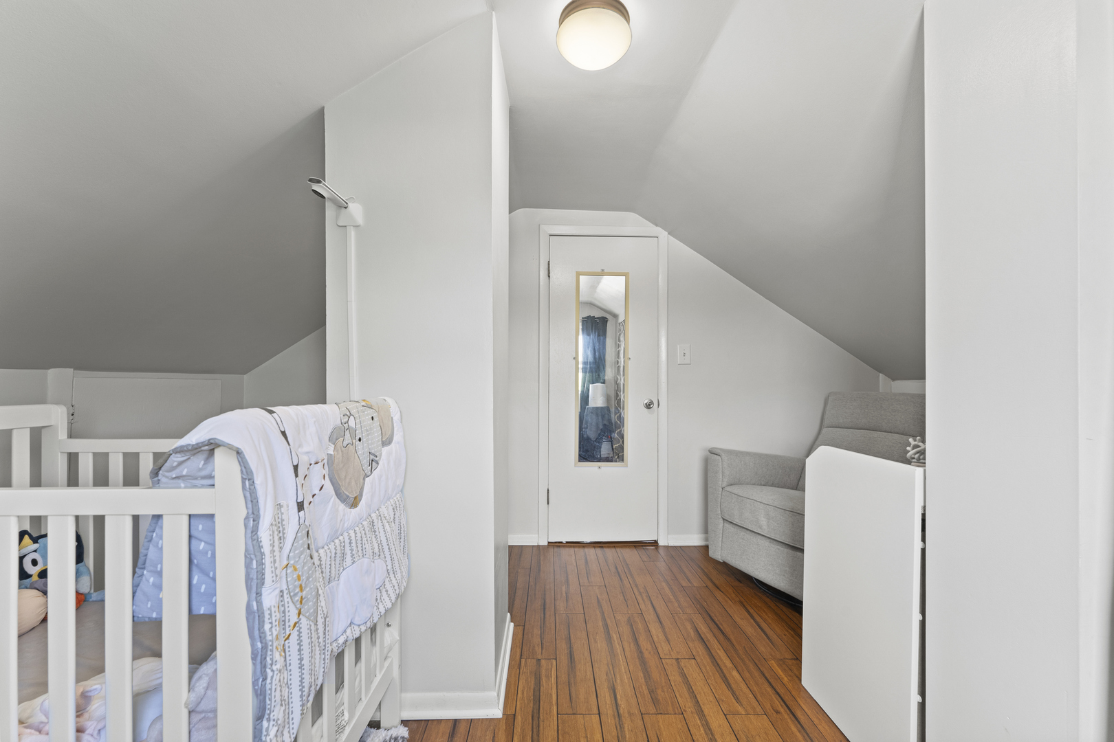 107 S Burton Place, Arlington Heights, IL 60005