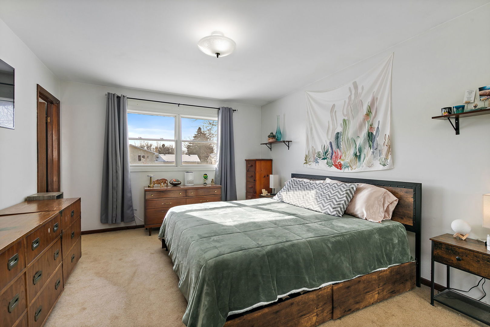 1345 S Madlock Court, Elgin, IL 60123