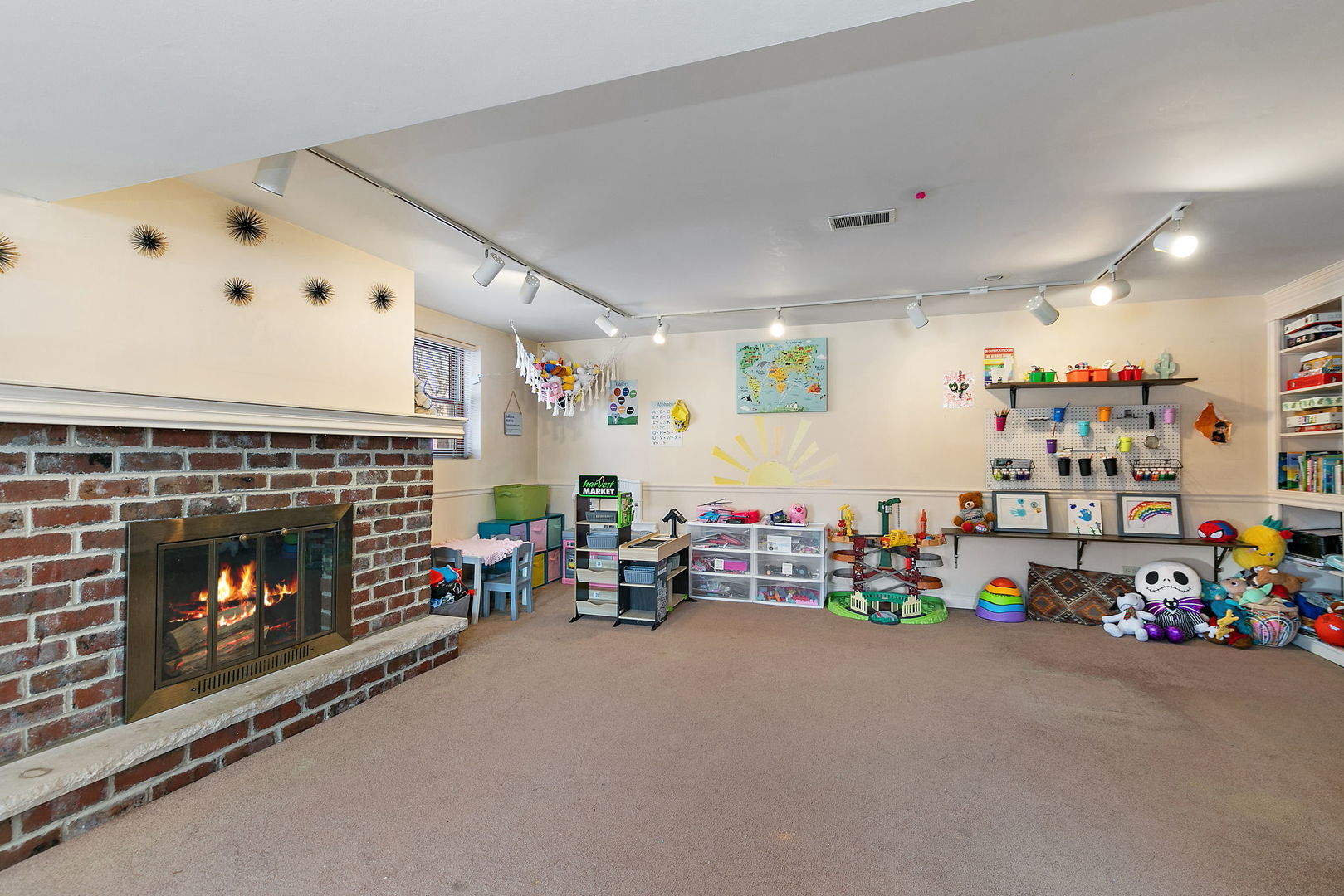 1345 S Madlock Court, Elgin, IL 60123