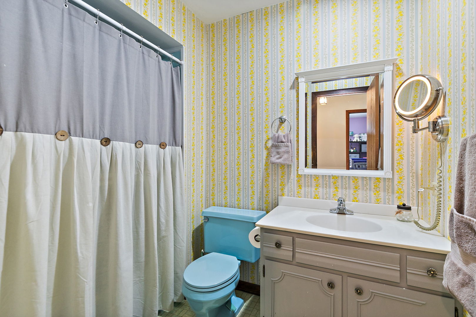 1345 S Madlock Court, Elgin, IL 60123