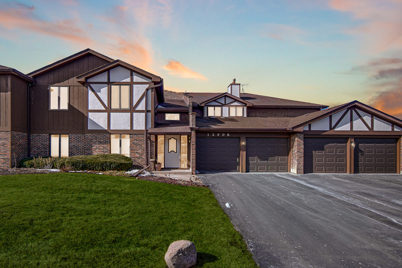 12908 Mill Drive #1B, Palos Park, IL 60464