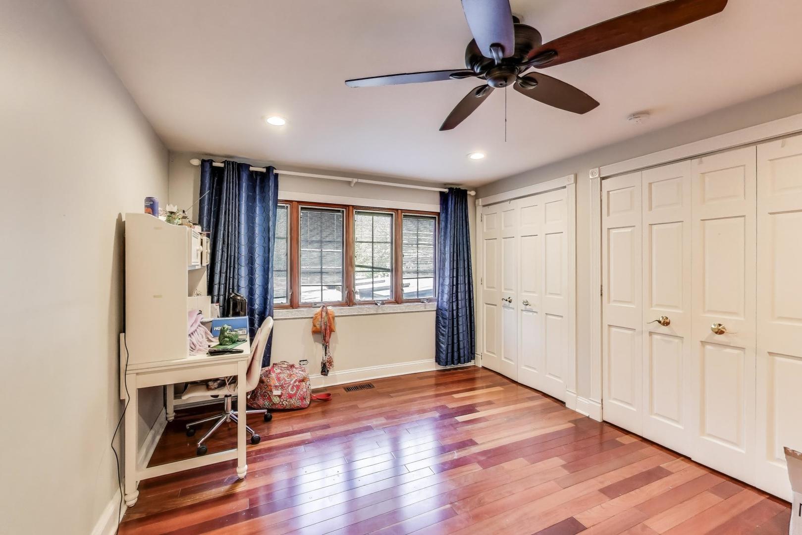 1821 E Boulder Drive, Mount Prospect, IL 60056