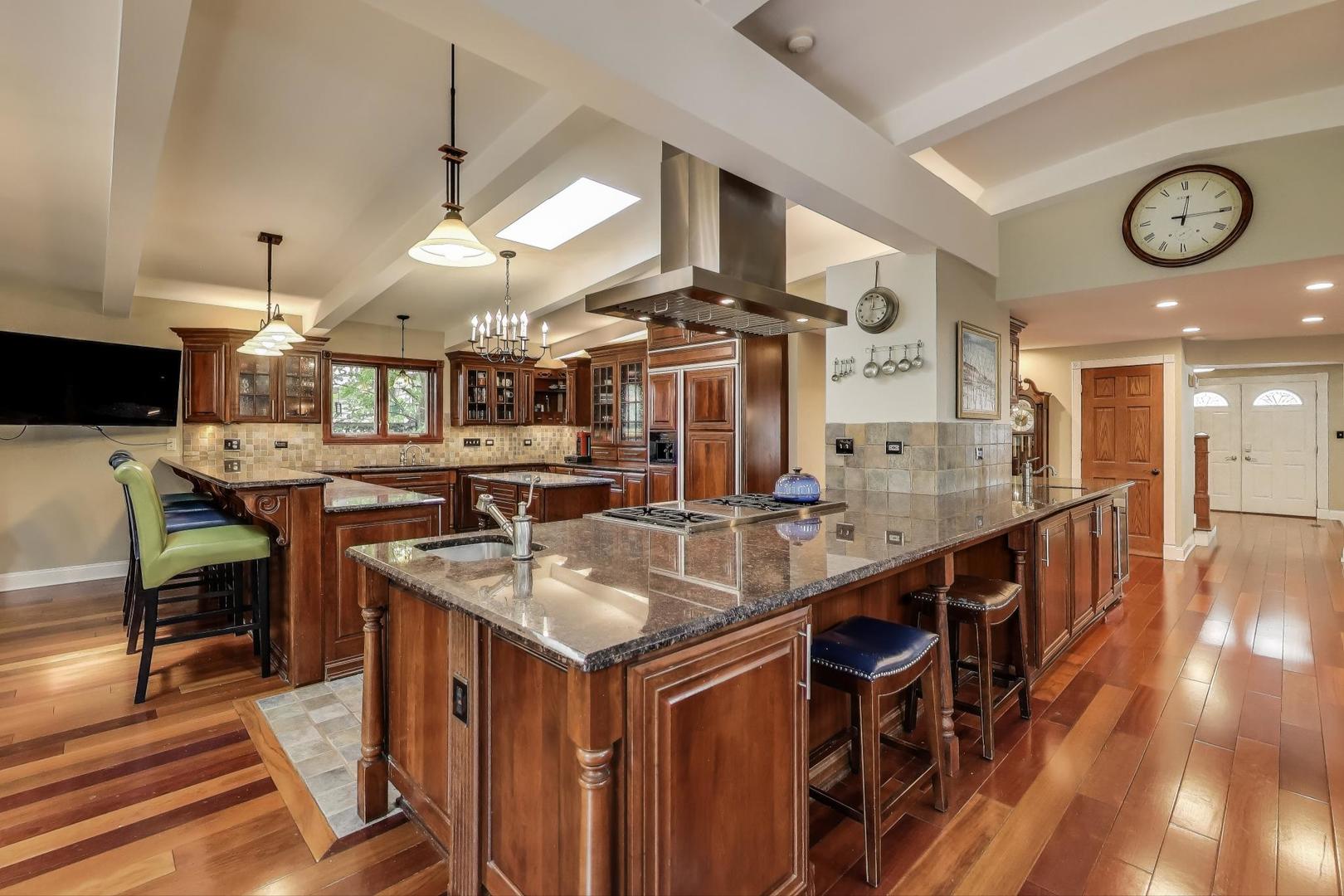 1821 E Boulder Drive, Mount Prospect, IL 60056