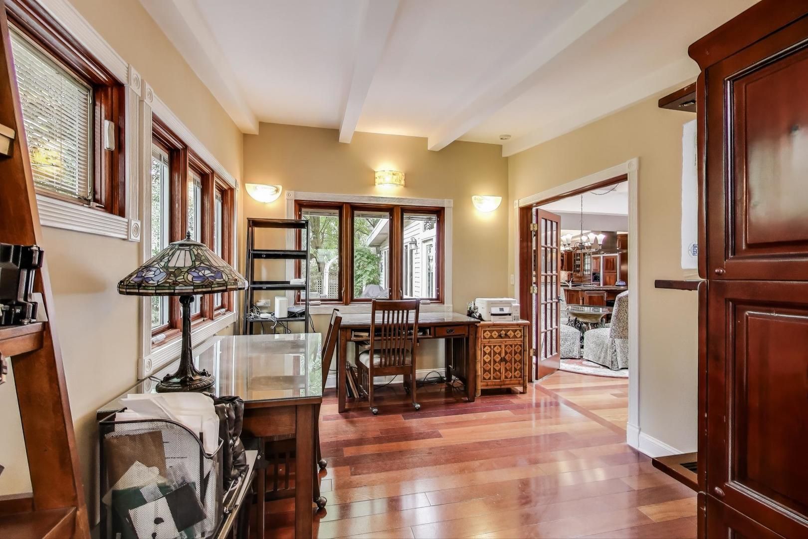 1821 E Boulder Drive, Mount Prospect, IL 60056