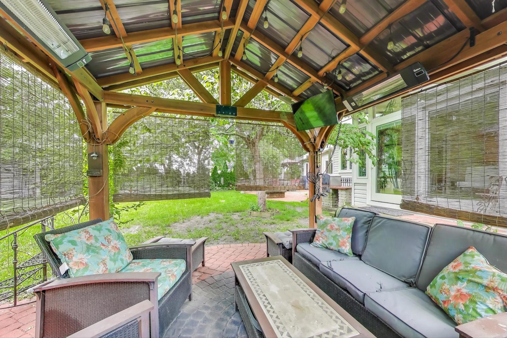 1821 E Boulder Drive, Mount Prospect, IL 60056