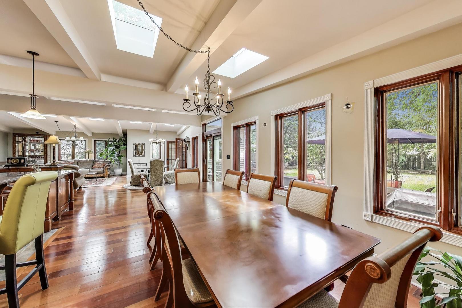 1821 E Boulder Drive, Mount Prospect, IL 60056