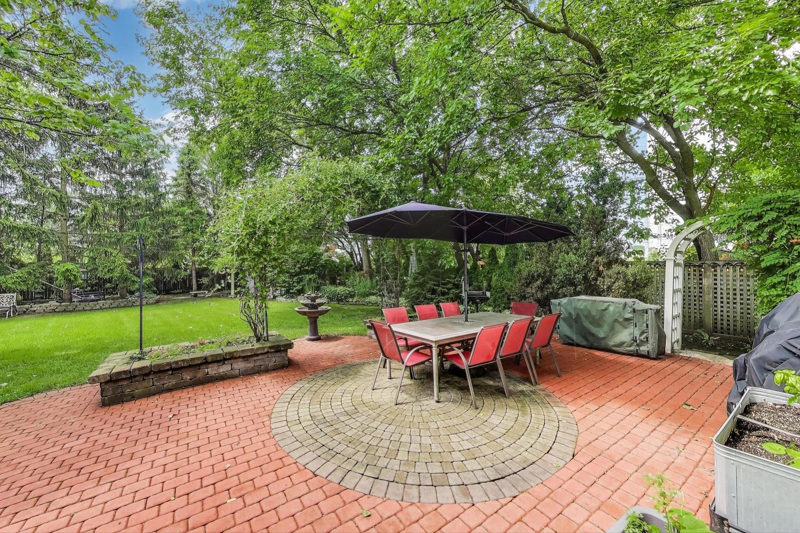 1821 E Boulder Drive, Mount Prospect, IL 60056