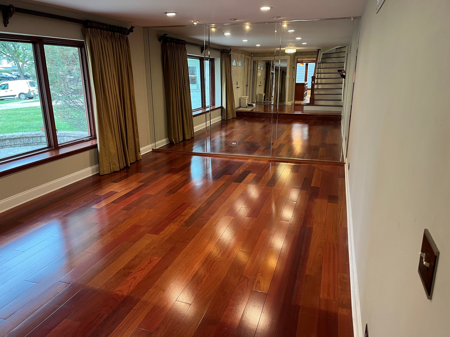 1821 E Boulder Drive, Mount Prospect, IL 60056