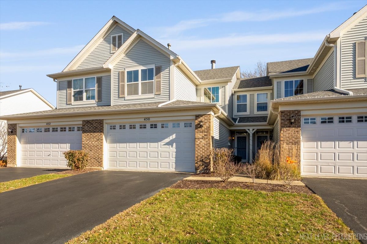 450 Majestic Lane #450, Oswego, IL 60543