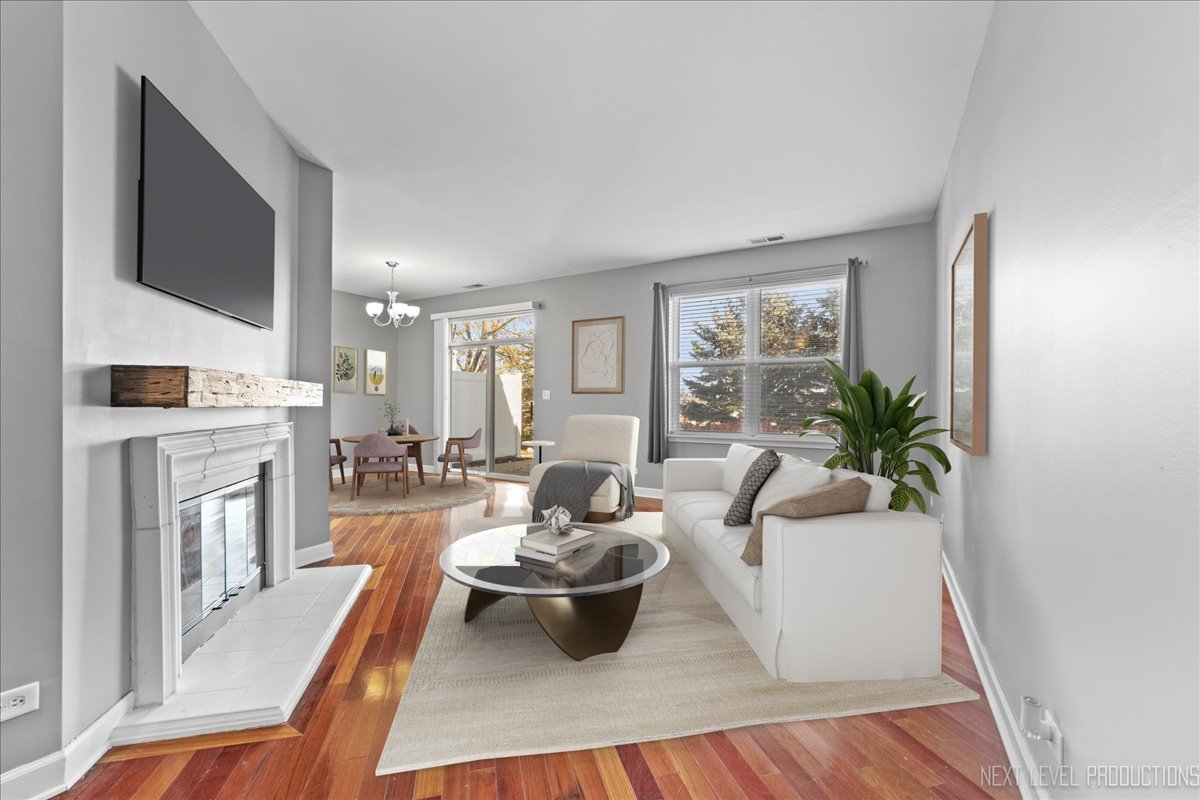 450 Majestic Lane #450, Oswego, IL 60543