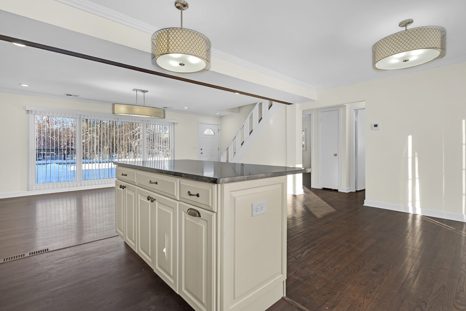 3225 Illinois Road, Wilmette, IL 60091