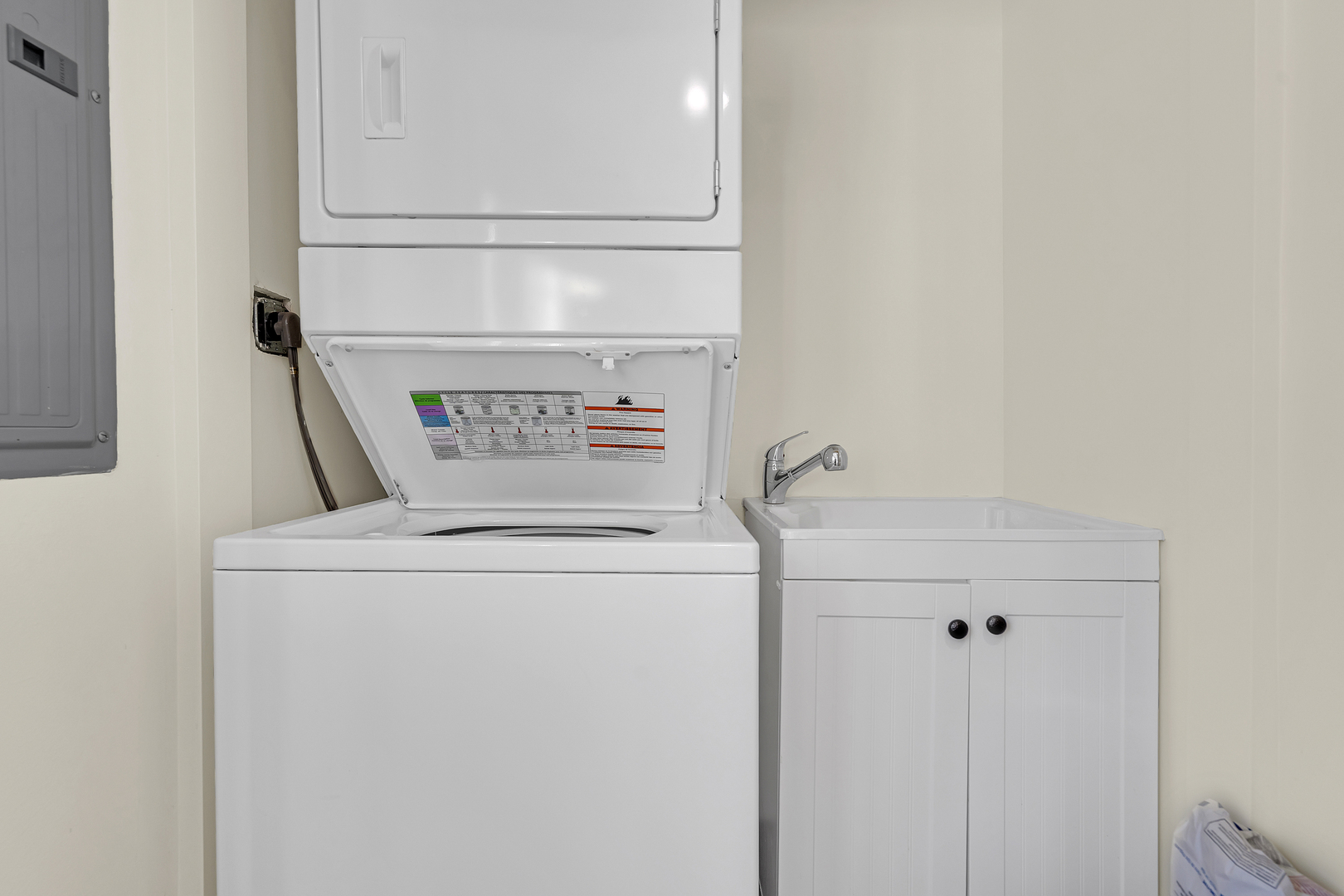 3225 Illinois Road, Wilmette, IL 60091