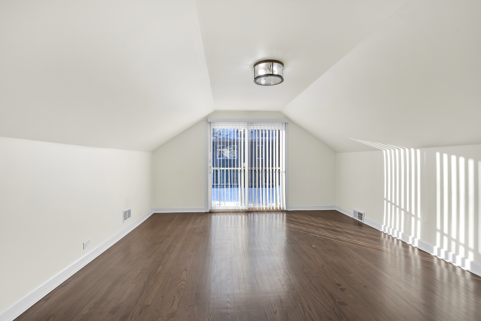 3225 Illinois Road, Wilmette, IL 60091