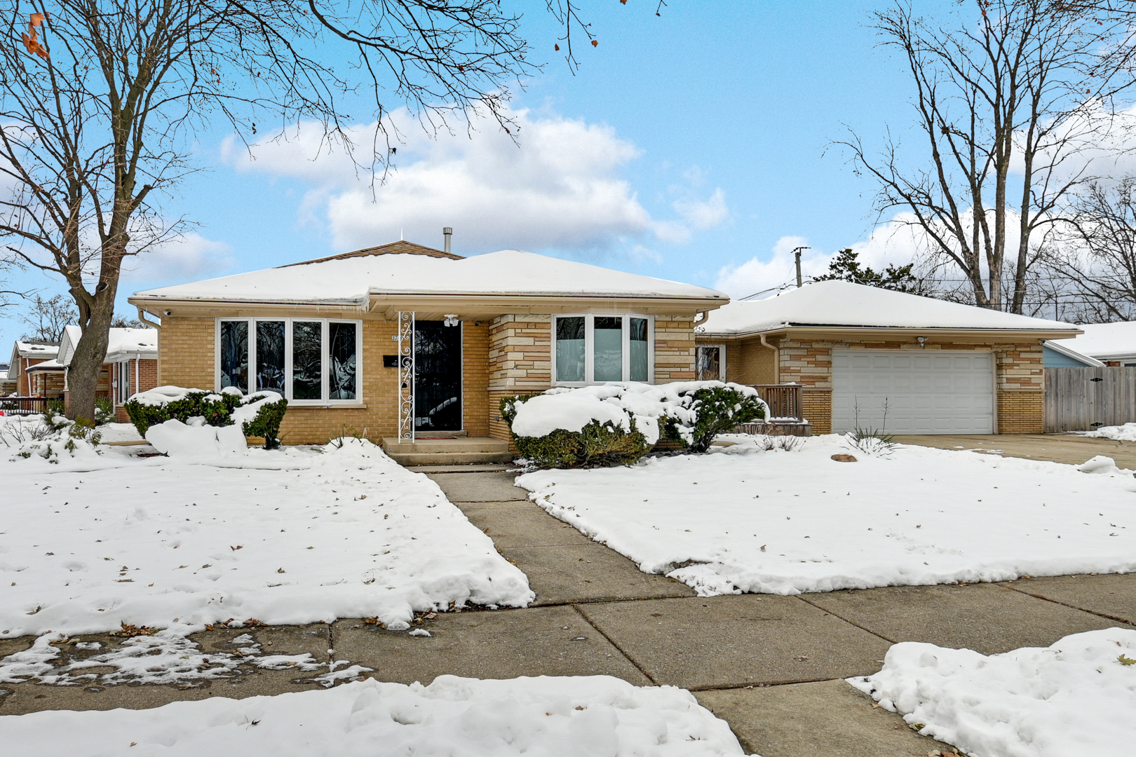 3740 153rd Street, Midlothian, IL 60445