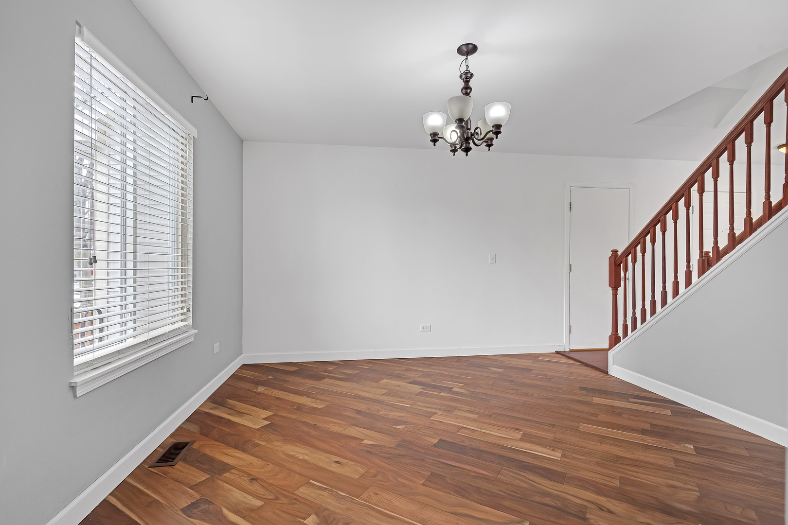 2786 Yosemite Drive, Aurora, IL 60503