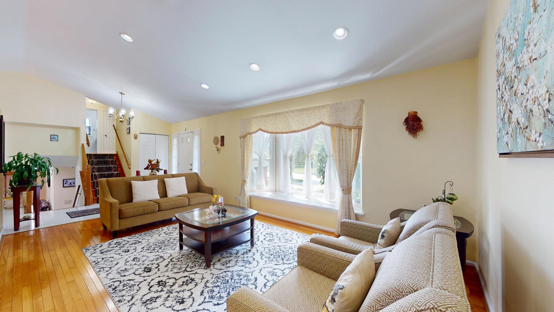 412 Chateau Drive, Buffalo Grove, IL 60089