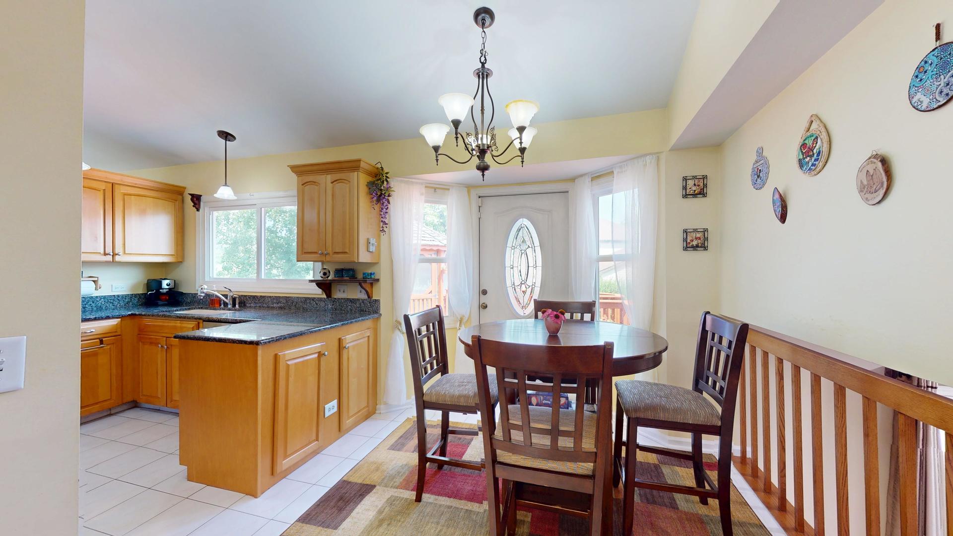 412 Chateau Drive, Buffalo Grove, IL 60089