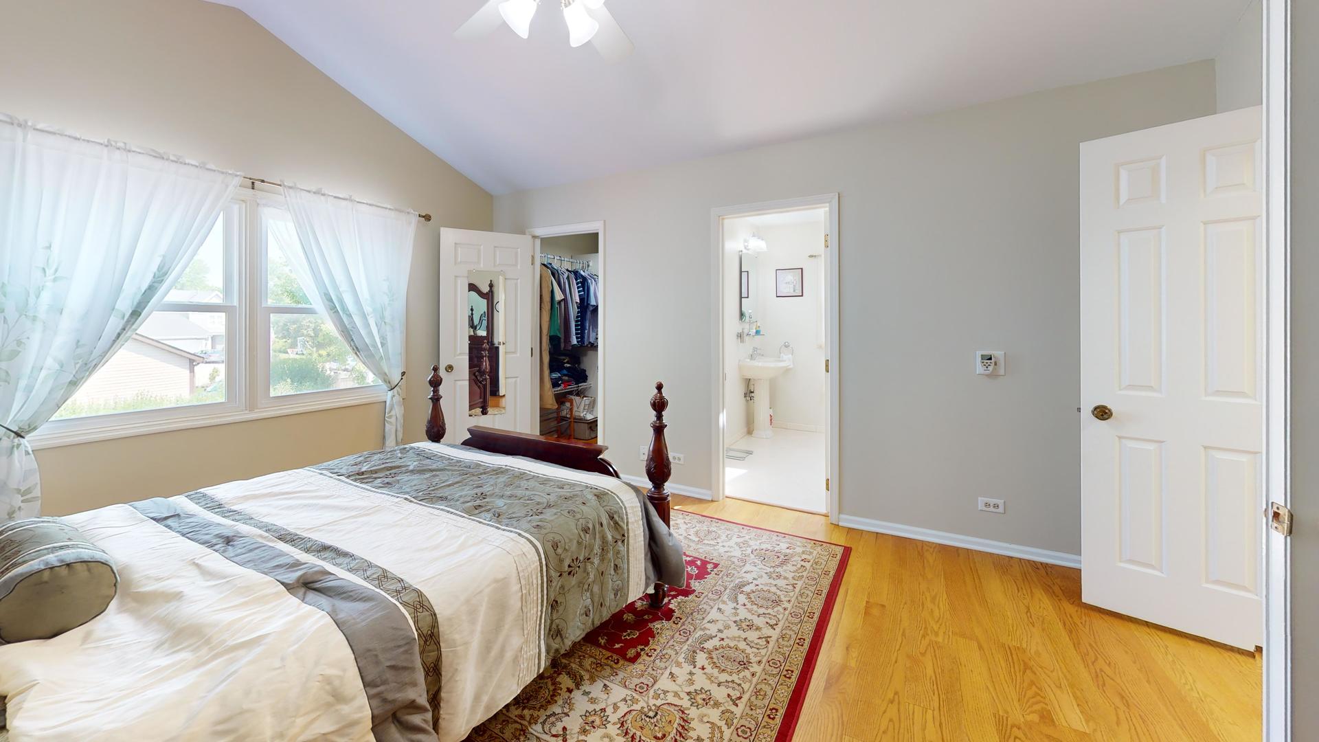 412 Chateau Drive, Buffalo Grove, IL 60089