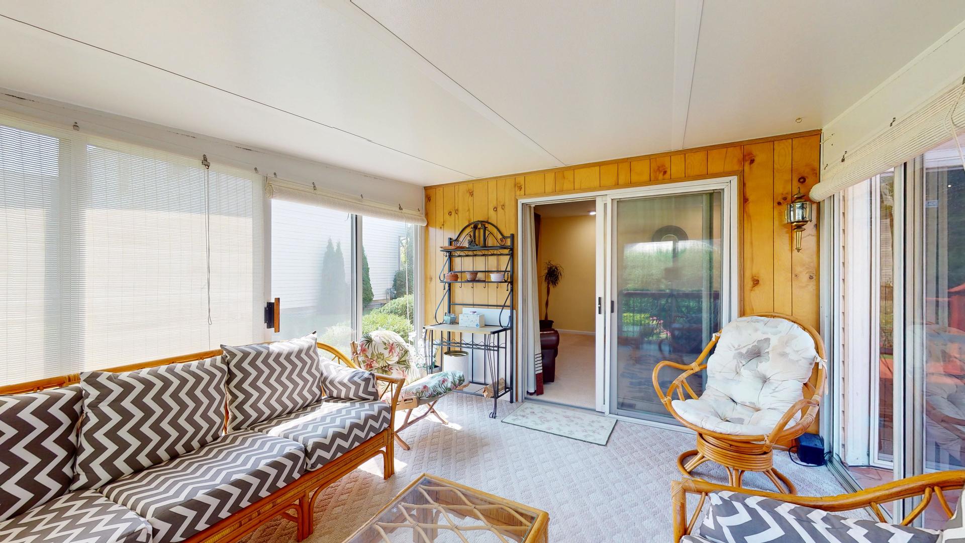 412 Chateau Drive, Buffalo Grove, IL 60089