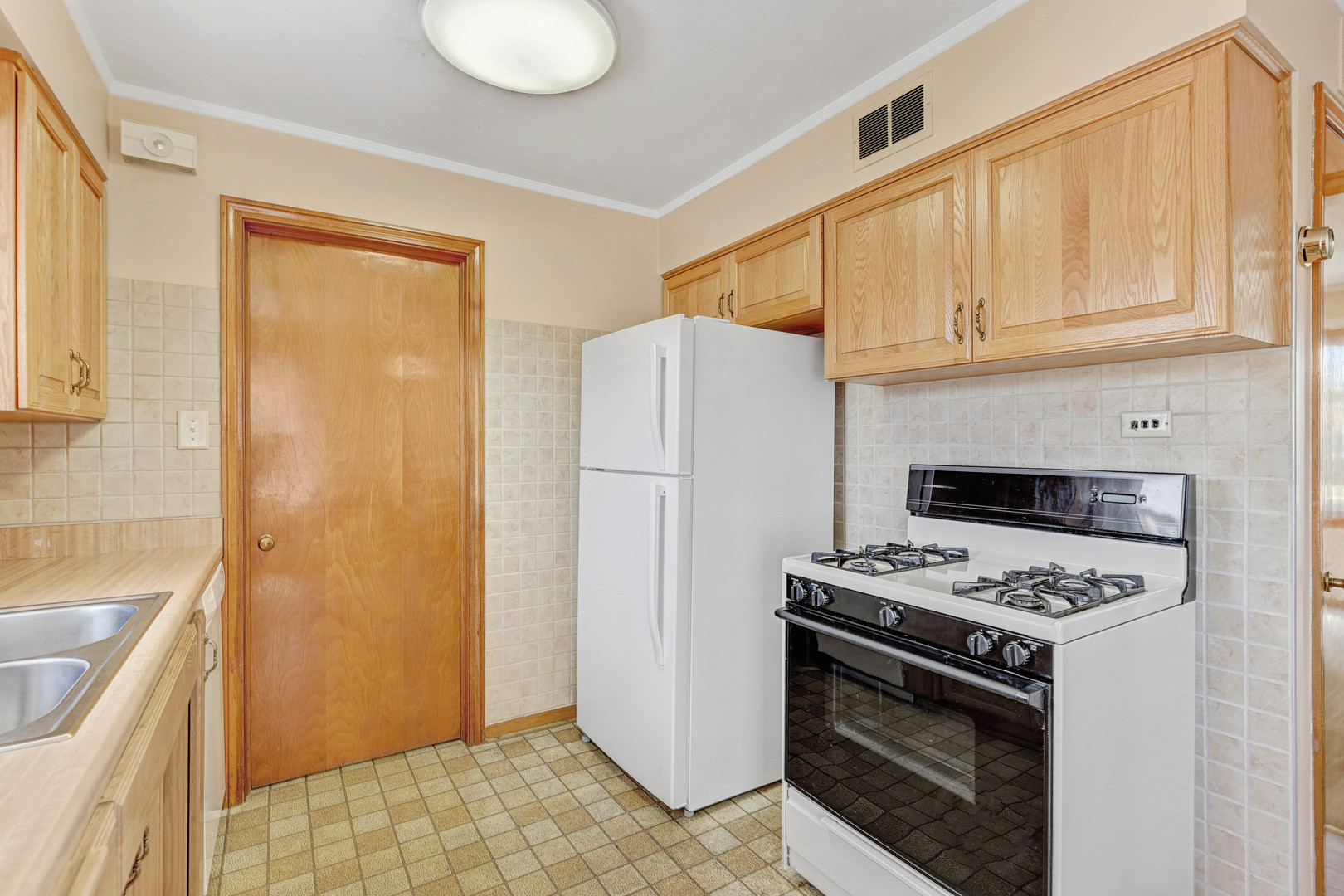 1038 Arthur Avenue, Berkeley, IL 60163