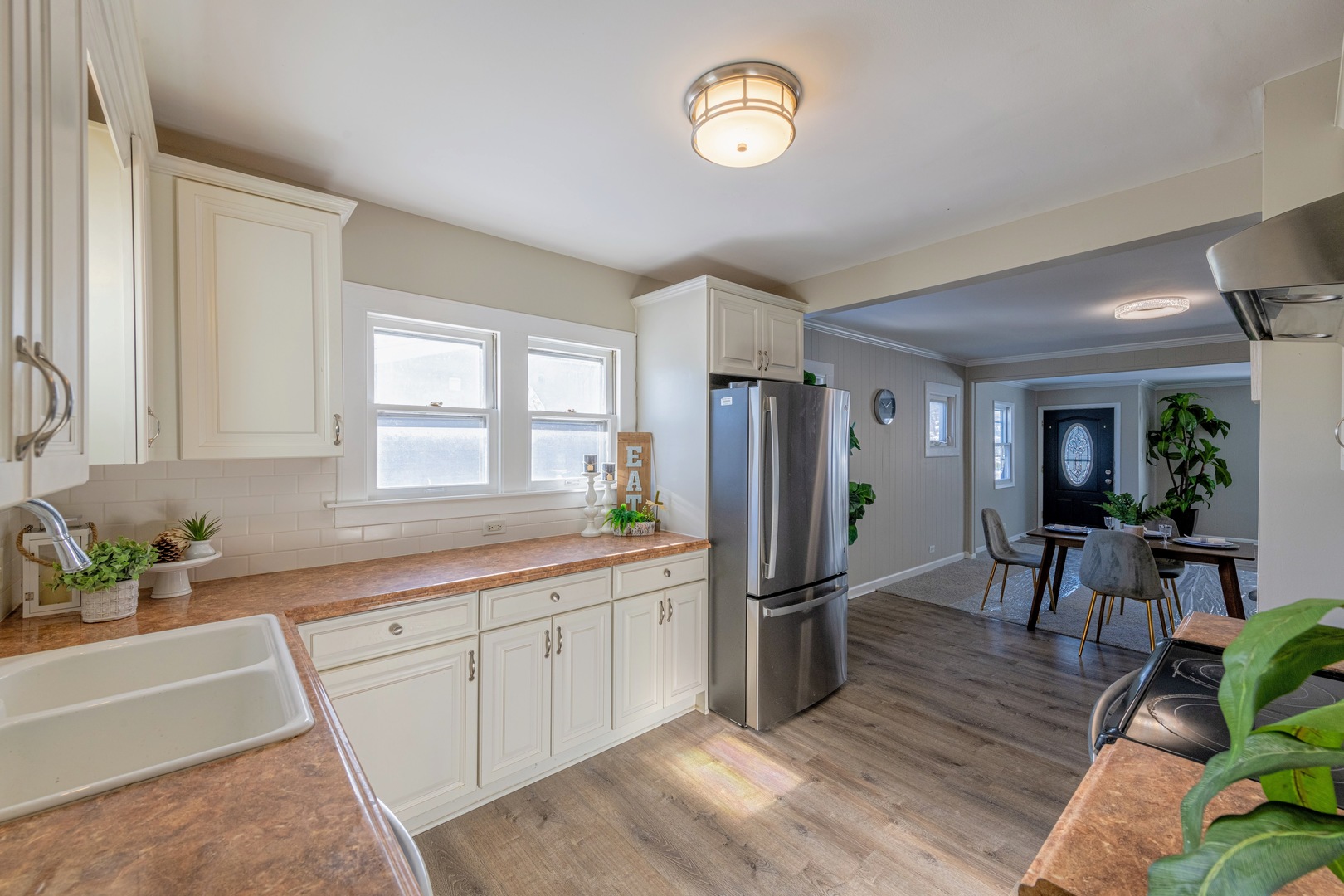 3017 Gabriel Avenue, Zion, IL 60099