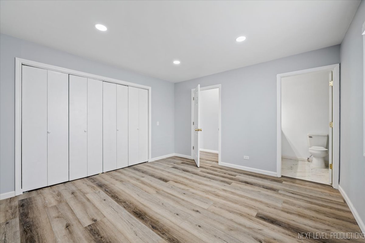 2S616 Linden Square, Warrenville, IL 60555