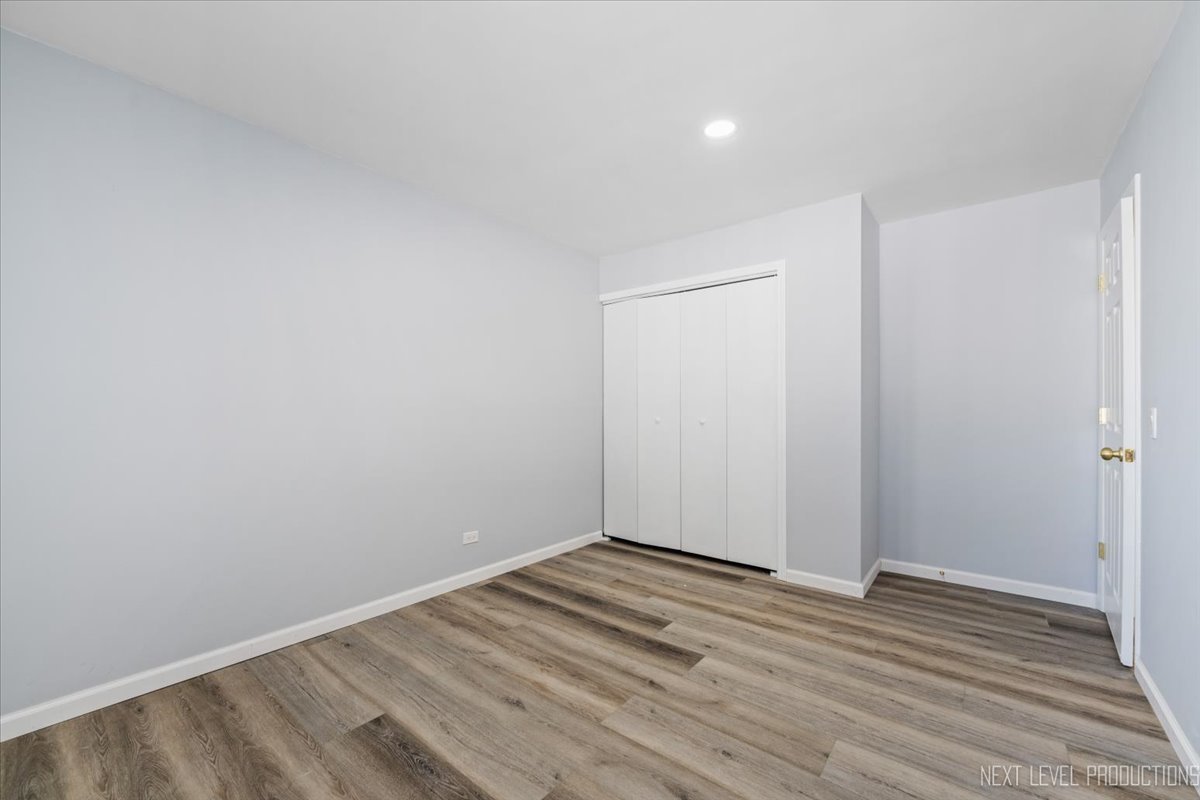 2S616 Linden Square, Warrenville, IL 60555