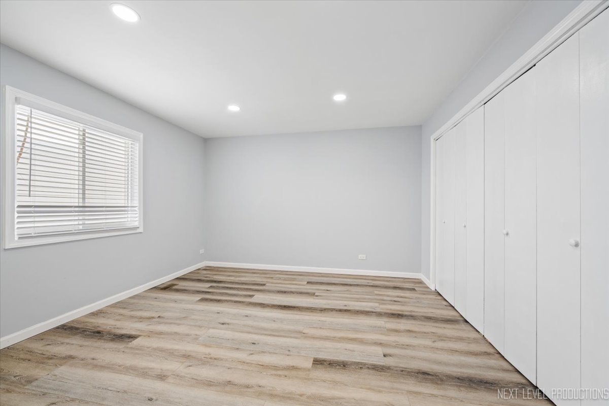 2S616 Linden Square, Warrenville, IL 60555