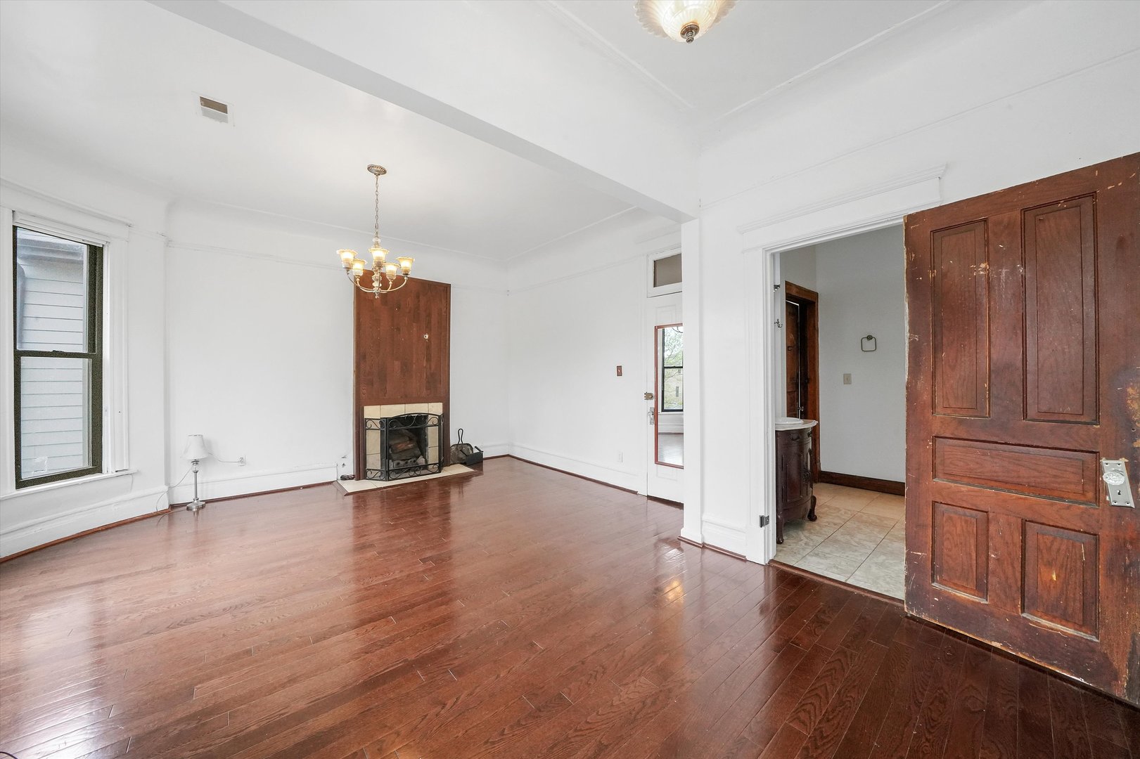 4540 S Prairie Avenue, Chicago, IL 60653