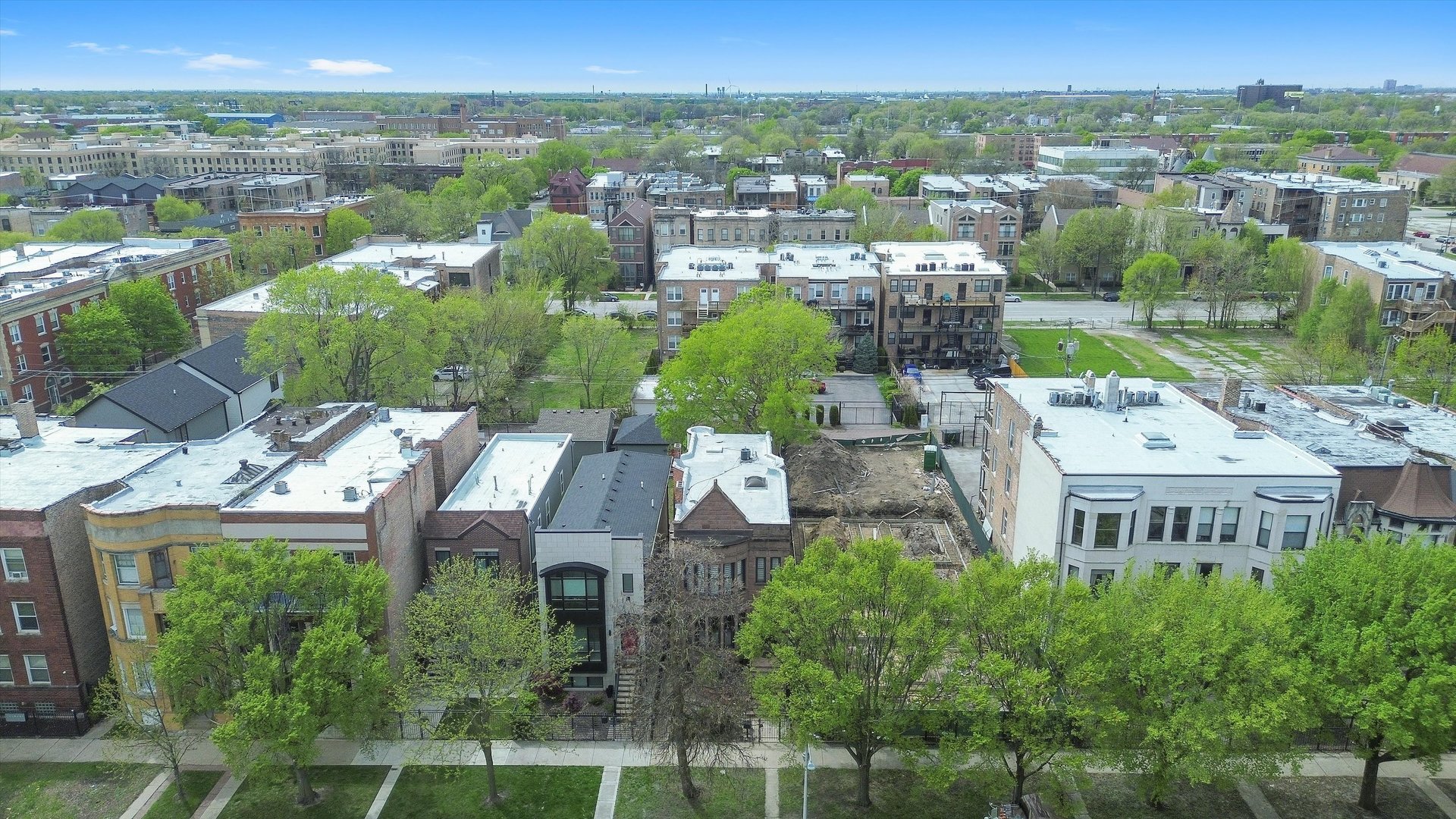 4540 S Prairie Avenue, Chicago, IL 60653