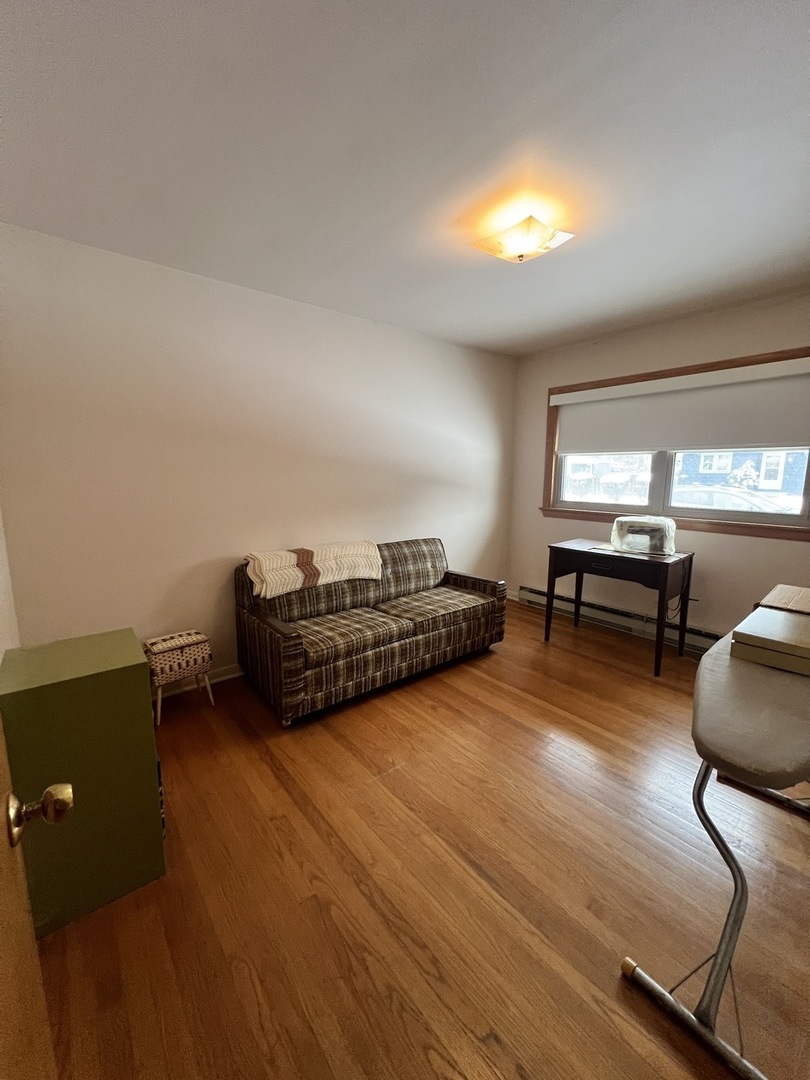 390 Oak Avenue, Wood Dale, IL 60191