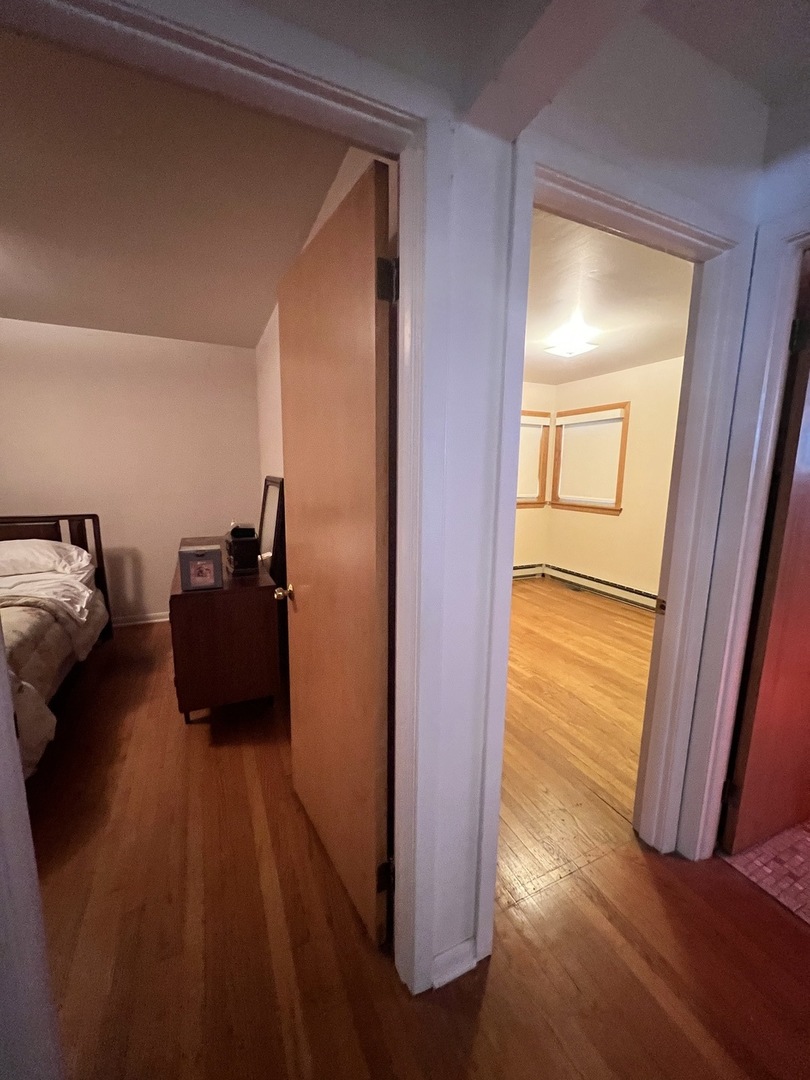 390 Oak Avenue, Wood Dale, IL 60191