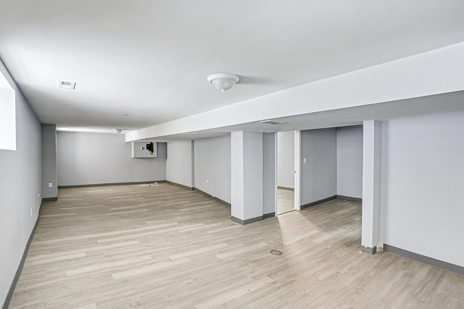 7449 S Bennett Avenue, Chicago, IL 60649