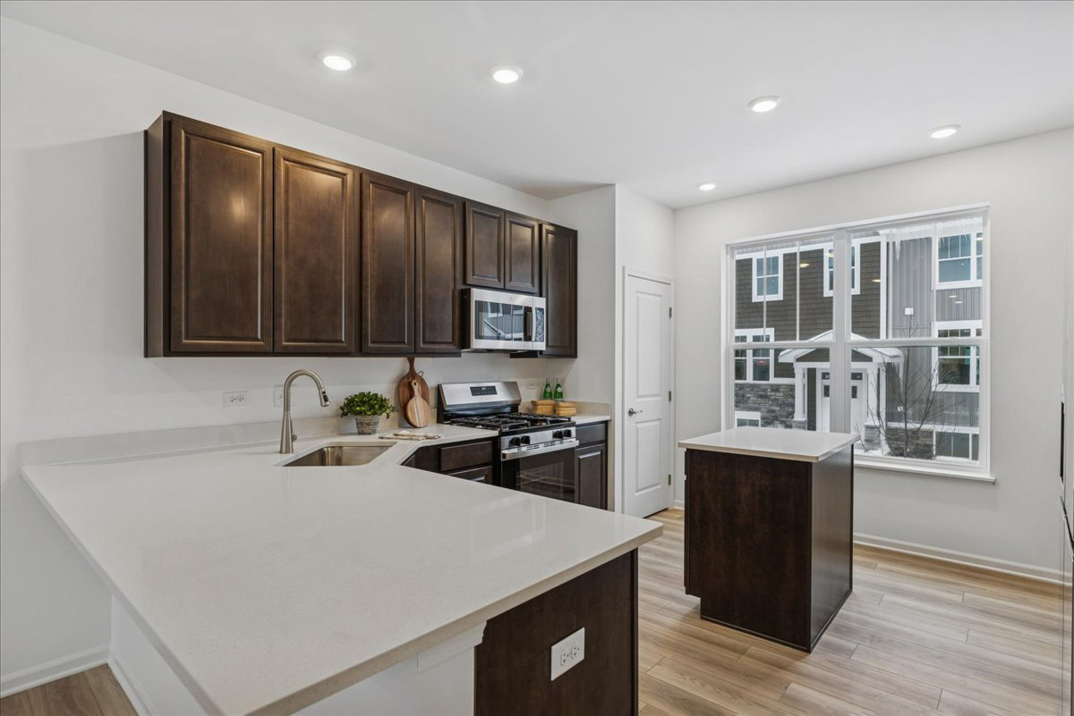 406 Red Oak Circle, Volo, IL 60020