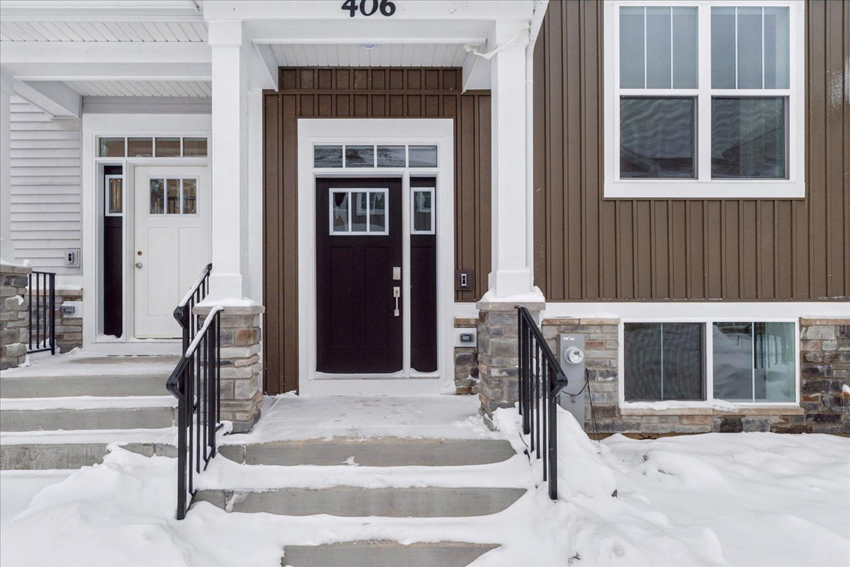 406 Red Oak Circle, Volo, IL 60020