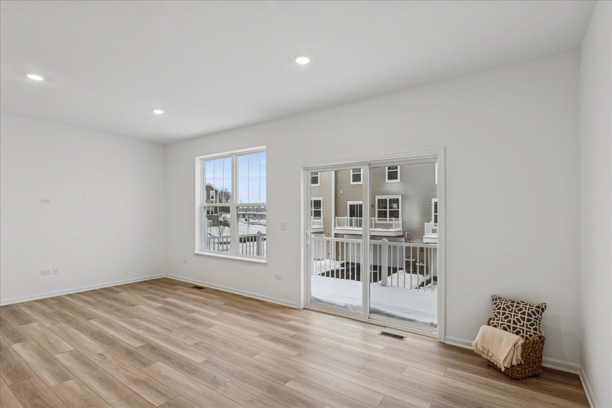 406 Red Oak Circle, Volo, IL 60020